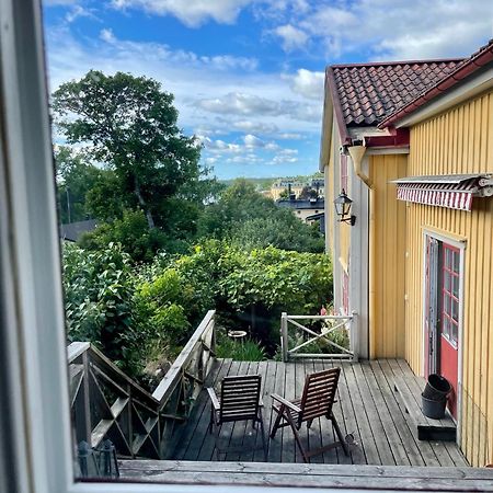 Gaesthus Med Utsikt Oever Drottningholms Slott Zewnętrze zdjęcie