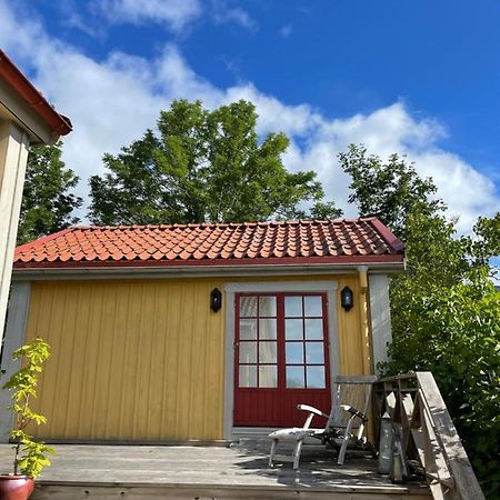 Gaesthus Med Utsikt Oever Drottningholms Slott Zewnętrze zdjęcie