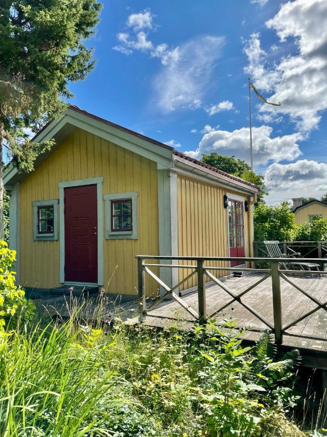 Gaesthus Med Utsikt Oever Drottningholms Slott Zewnętrze zdjęcie